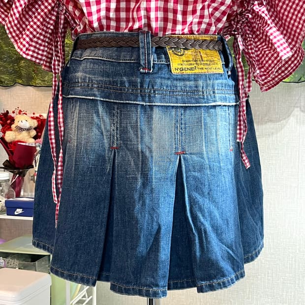 백플리츠 로우라이즈 데님 미니스커트