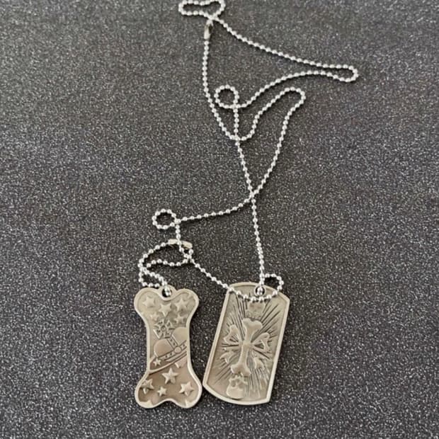 비비안웨스트우드 아카이브 orb 레터링 각인 도그택 목걸이