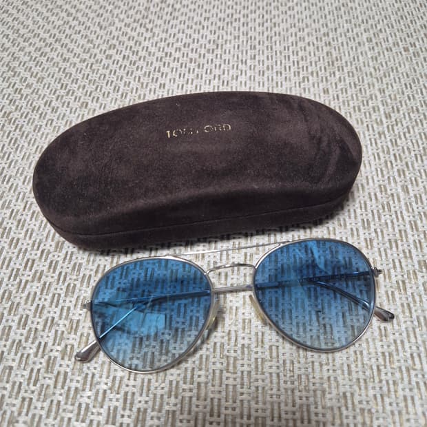 (정품) 톰포드 블루 틴트 선글라스  FT0551 보잉선글라스