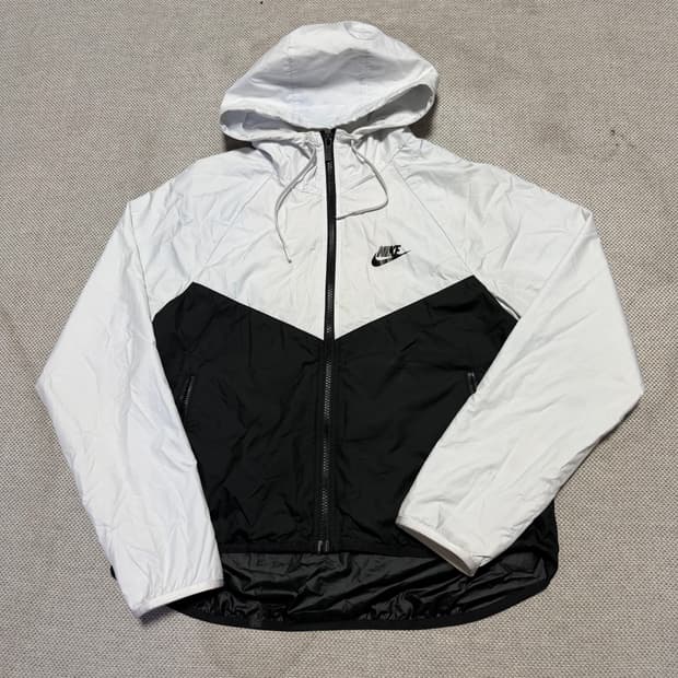 나이키 윈드러너 바람막이 (우먼스)