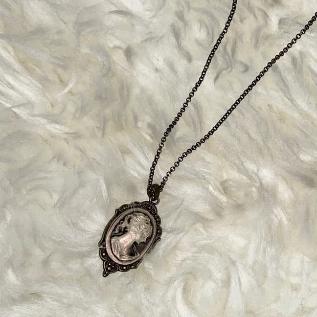빈티지 카메오 네크리스