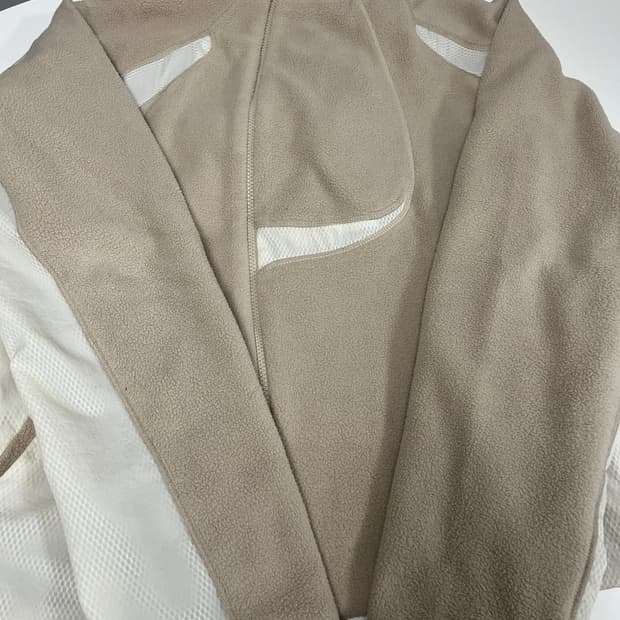 혜인서 후리스 판매합니다