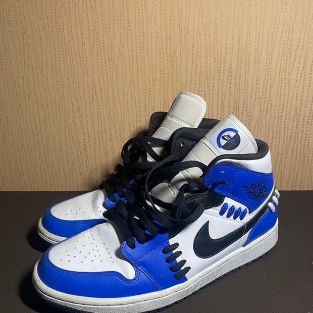 조던 1 SE 미드 시스터후드 285