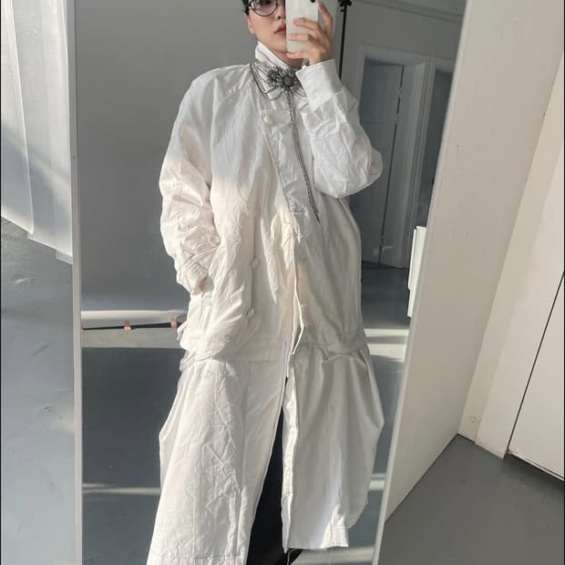 에옹쓰 Paper vintage coat white