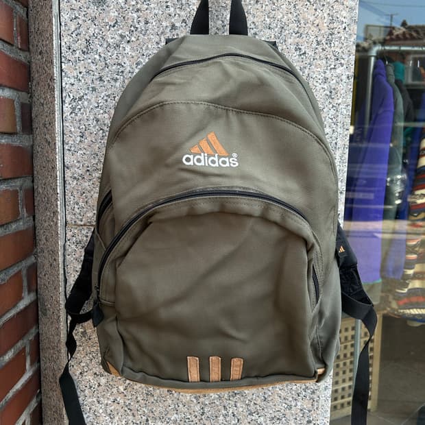 00‘s 아디다스 백팩