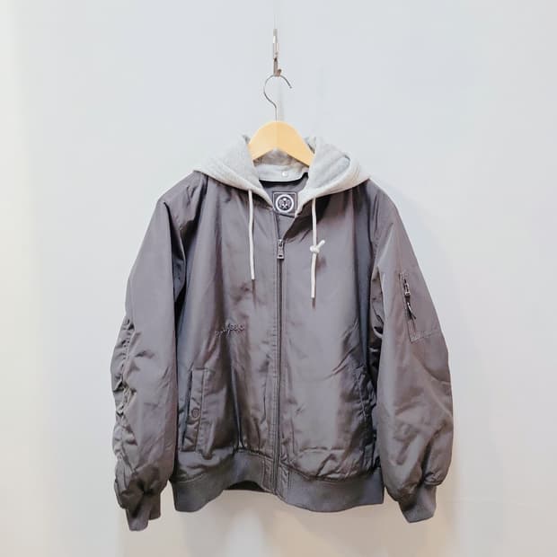 105) 아키클래식 오버핏 패딩