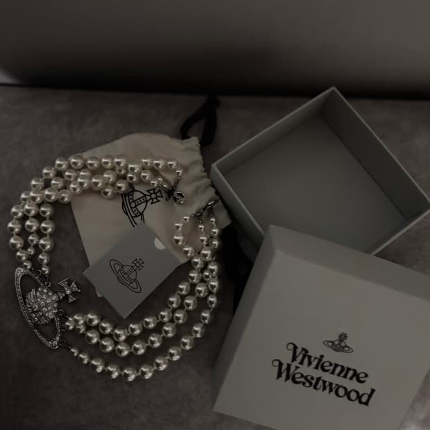 비비안 웨스트우드 쓰리로우 펄 바스 릴리프 초커 목걸이