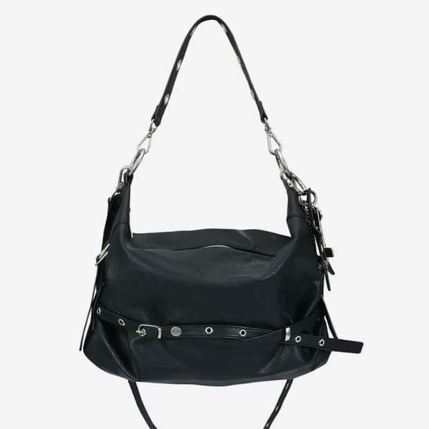 여밈 슬라우치 백 미사용 새제품 (정가 21)