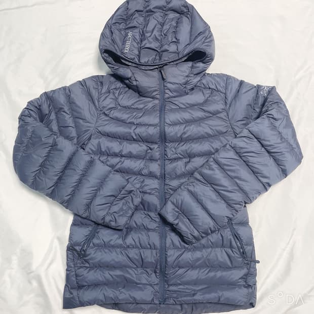 아크테릭스 후드 경량패딩 네이비 xa