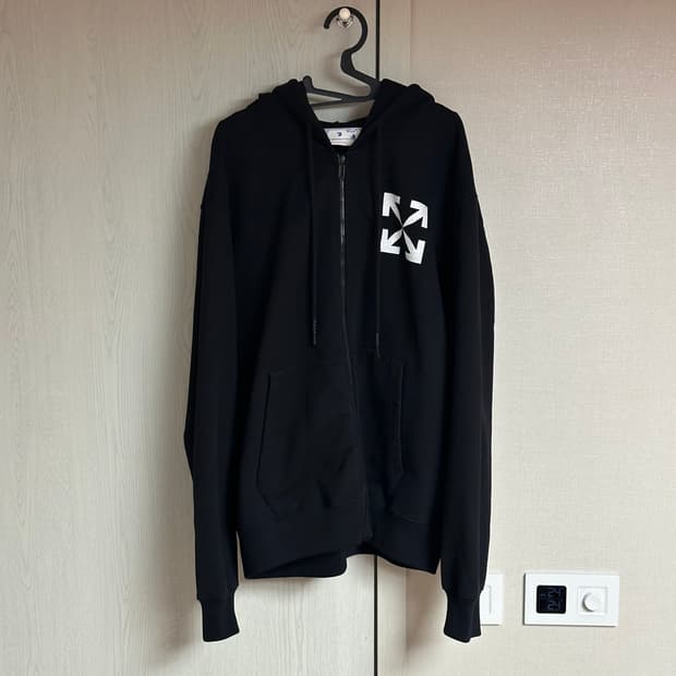 [XL] 오프화이트 애로우 후드집업 블랙