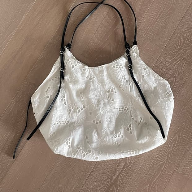 ZARA 화이트 레이스 숄더백
