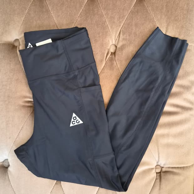 새제품)나이키 Nike ACG 여성 드라이핏 뉴 샌즈 미드라이즈 레깅스