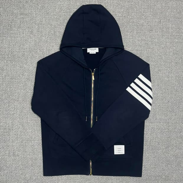 톰브라운 후드집업