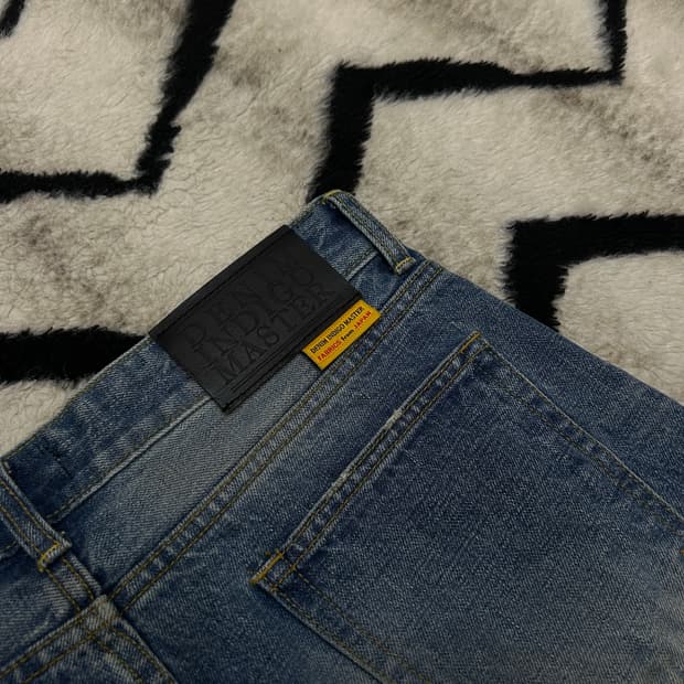 [M]에스피오나지x데님인디고마스터 슬림 스트레이트핏 데님 