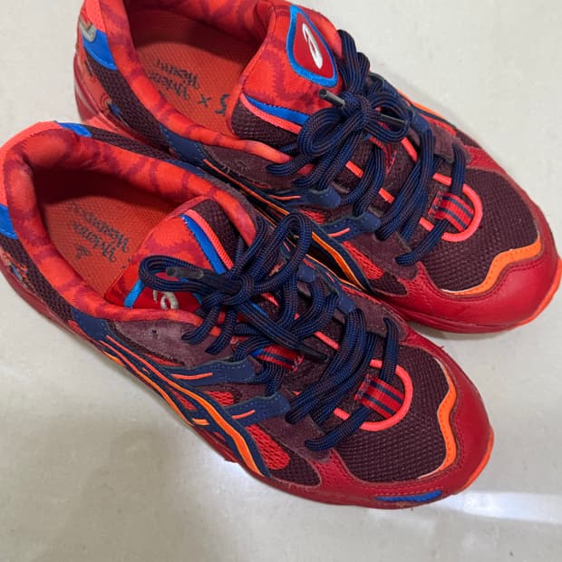 아식스 비비안웨스트우드 스니커즈