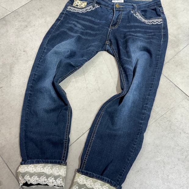 엑시즈팜 빈티지 레이스 디테일 데님팬츠