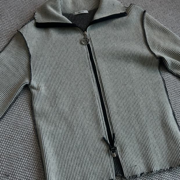 레씨토 Destroyed Lip Knit Zip-Up