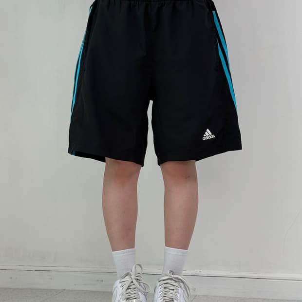 아디다스 네이비 블루 삼선 반바지