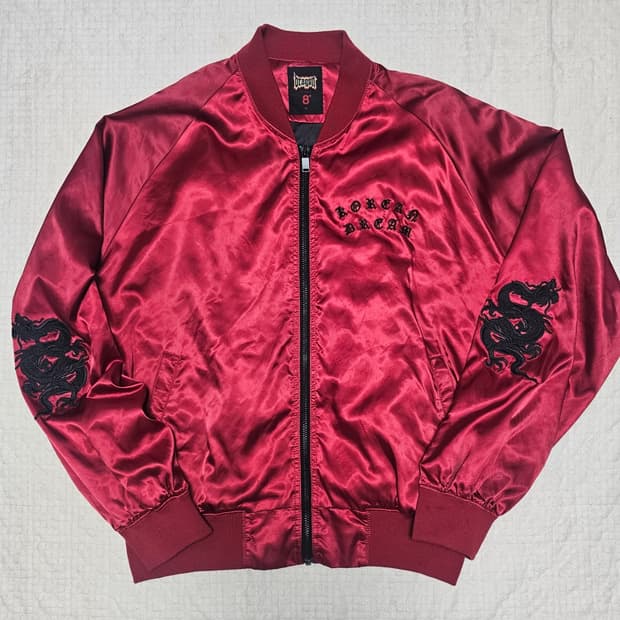 에잇세컨즈 x 지드래곤 자수 스카잔 