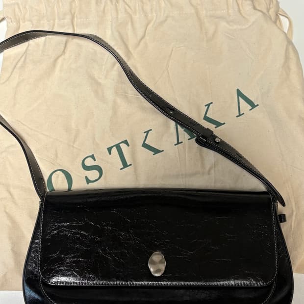 오스트카카 바게트백