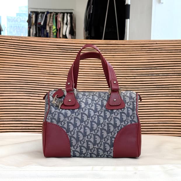 크리스찬 디올 레드 트림 트로터 보스턴 백