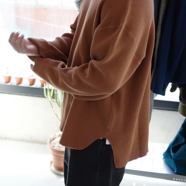 Innat 인앳 이나트 와플 롱 슬리브