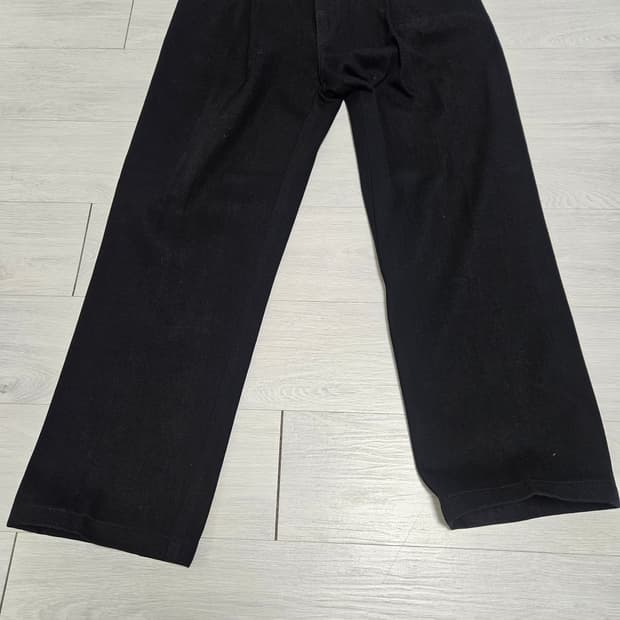 PLAC 블랙 투턱 팬츠