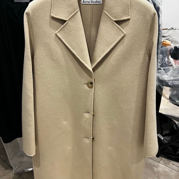 아크네  코트 36