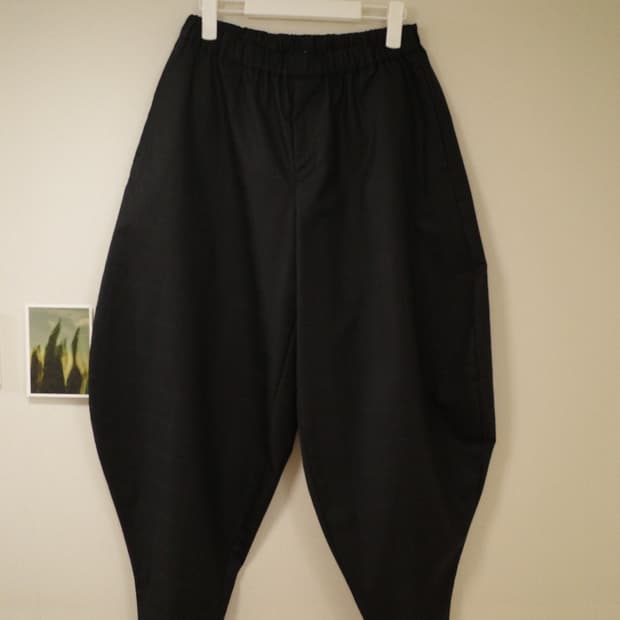 꼼데가르송 블랙라인 항아리 팬츠