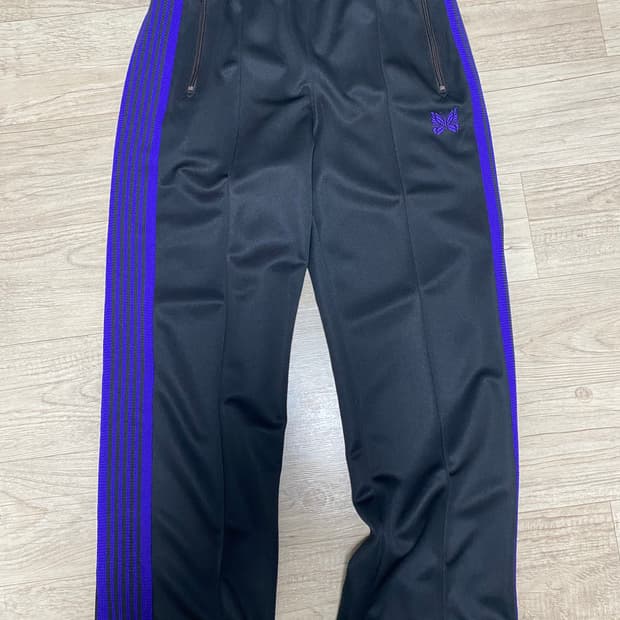 [s] 니들스 스트레이트 트랙팬츠 검보 블랙 퍼플