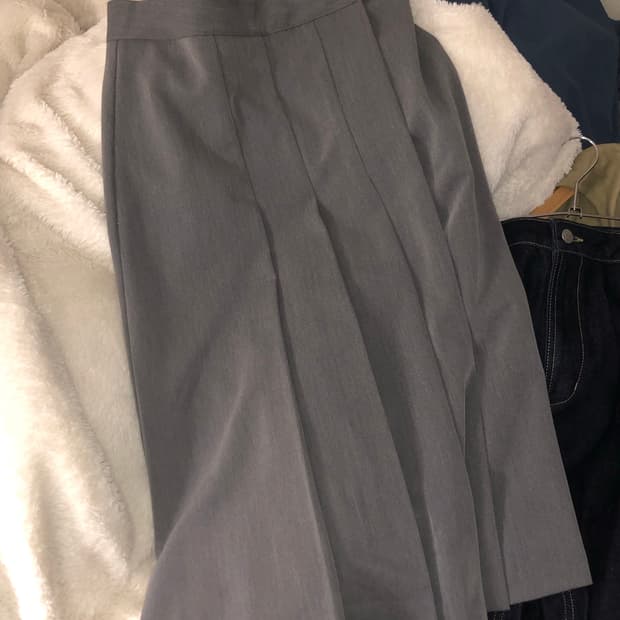 미디 플리츠 랩 스커트