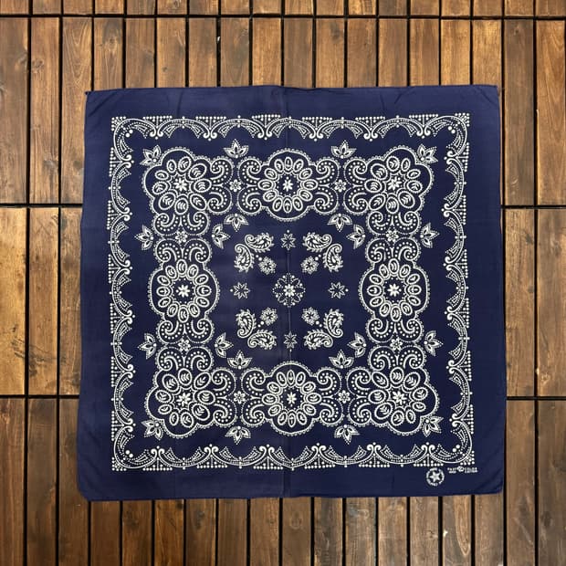 빈티지 페이즐리 반다나  