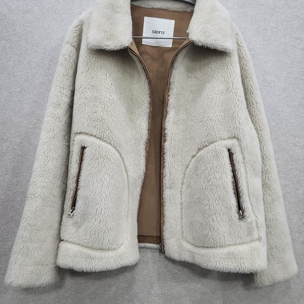 시에로(siero) 아이보리 무스탕 자켓