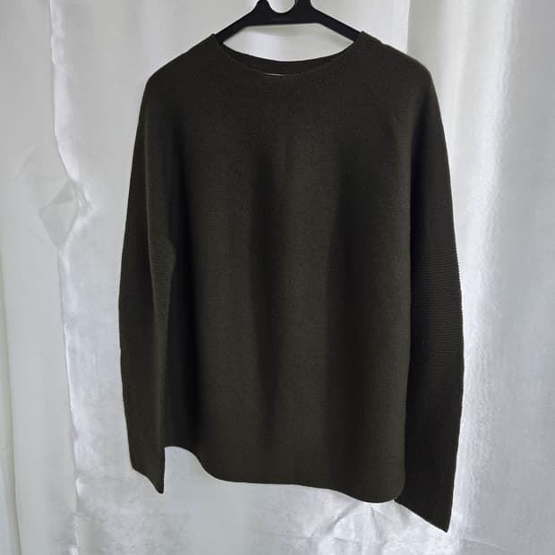 시스템 카키색 니트 스웨터 (1962)