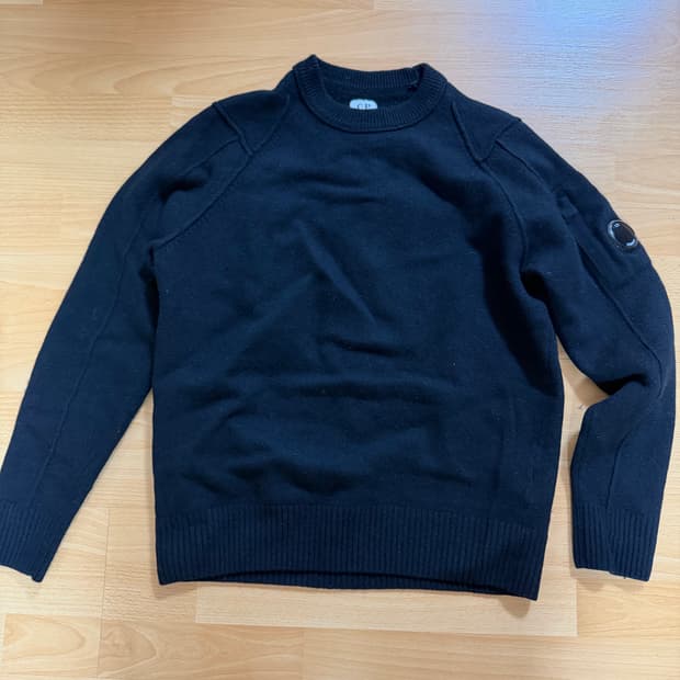 CP컴퍼니 니트 52사이즈