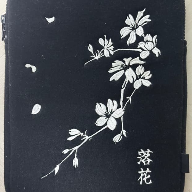 프롬더블유투 낙화 자수 11인치 태블릿 파우치