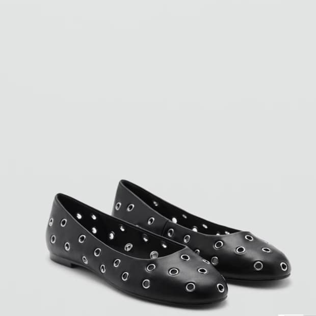 Mango 스터드 플랫슈즈