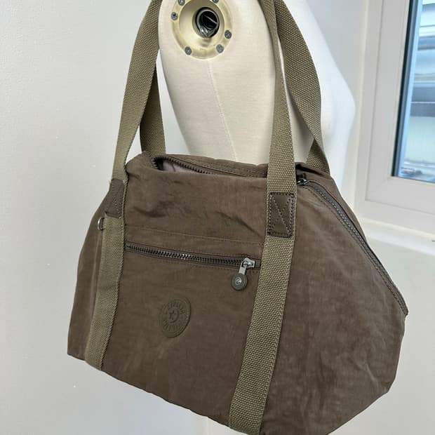 키플링 카키 토트백