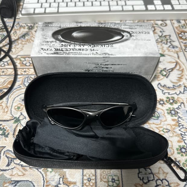 오클리 페니 거의 새상품