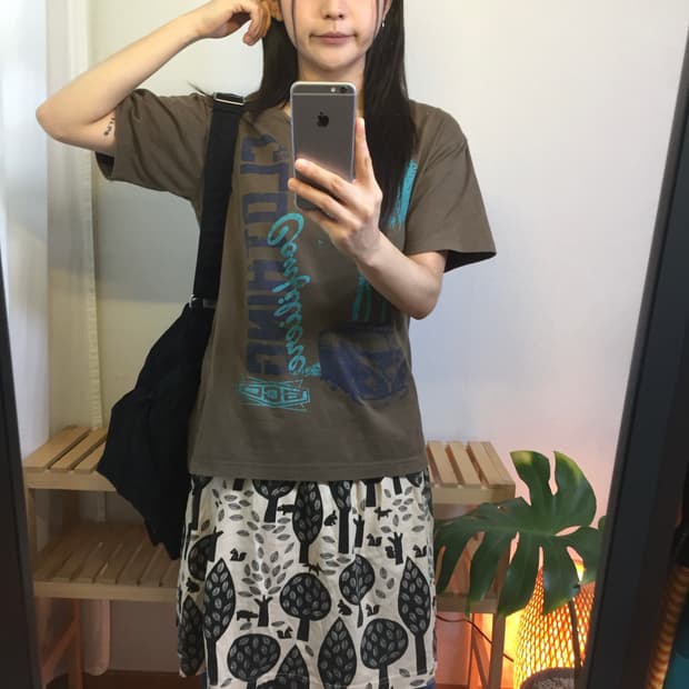 casual vintage brown print tee