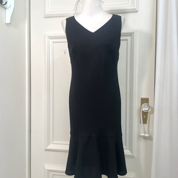 black v-neck ruffle glitter lining opc s