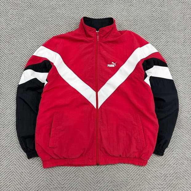 푸마 배색 바람막이 v3369