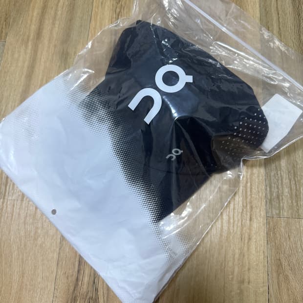 온러닝 퍼포먼스 캡 블랙 새상품