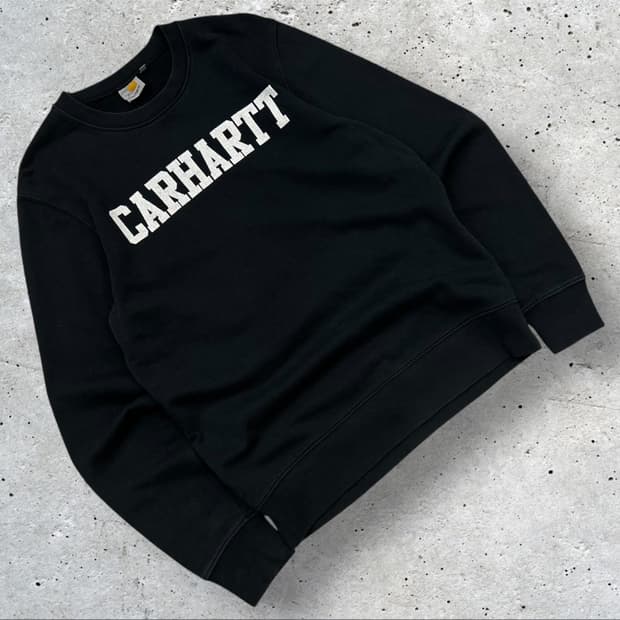 [S] 칼하트 컬리지 블랙 로고 맨투맨 B175