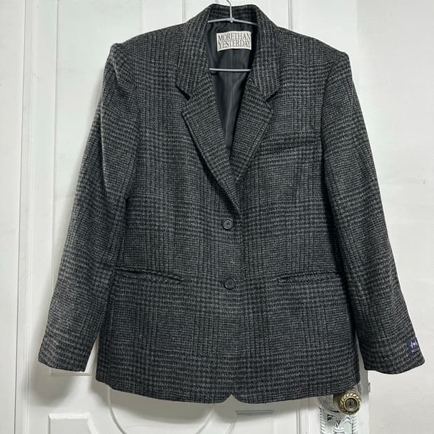 모어댄예스터데이 아브라함 문 블레이저