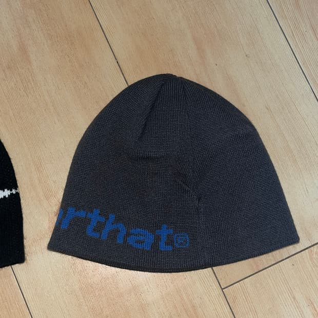 디스이즈네버댓SP-Logo No Cuff Beanie Charcoal