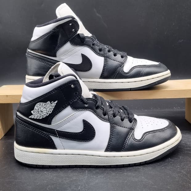 나이키 에어 조던 1 미드 245
