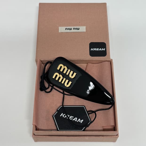 미우미우 헤어핀