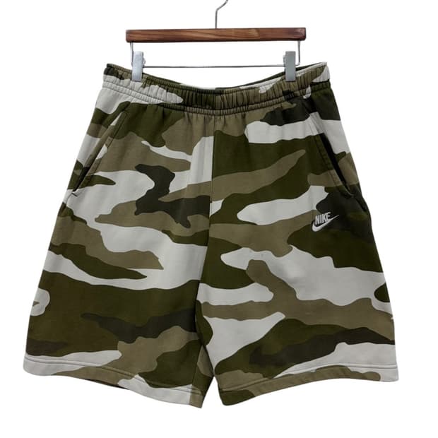 나이키 카모패턴 쇼츠