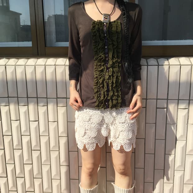 Check pattern frill point sleeve